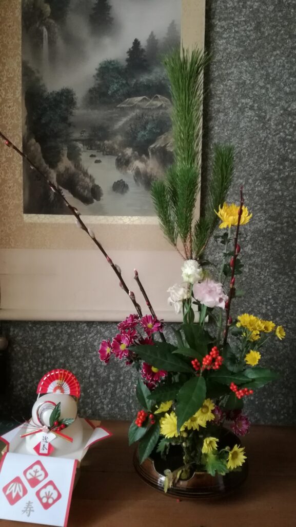 掛け軸の山水画の歴史と表現技法｜山水画の魅力と時代ごとの特徴を解説のアイキャッチ画像。
