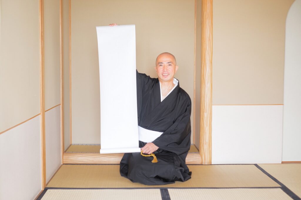 掛け軸の禅画とは？歴史・特徴・禅の精神を表現した名作を解説のアイキャッチ画像。