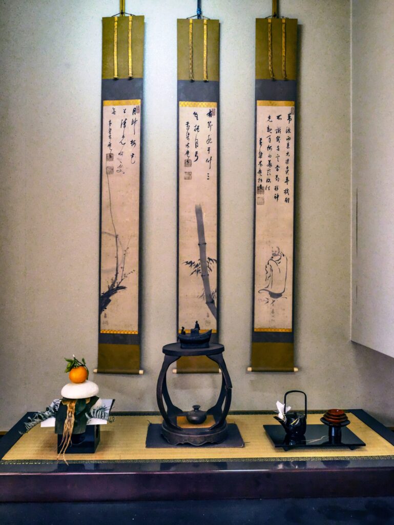 仙厓義梵とは？掛け軸の価値と買取で失敗しないための基本ガイドの記事のアイキャッチ画像