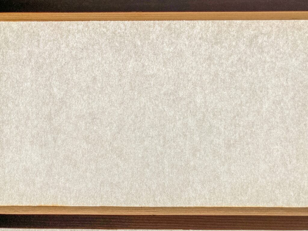 掛け軸の雁皮紙とは｜希少な素材が生む価値と高額査定の理由の記事のアイキャッチ画像。