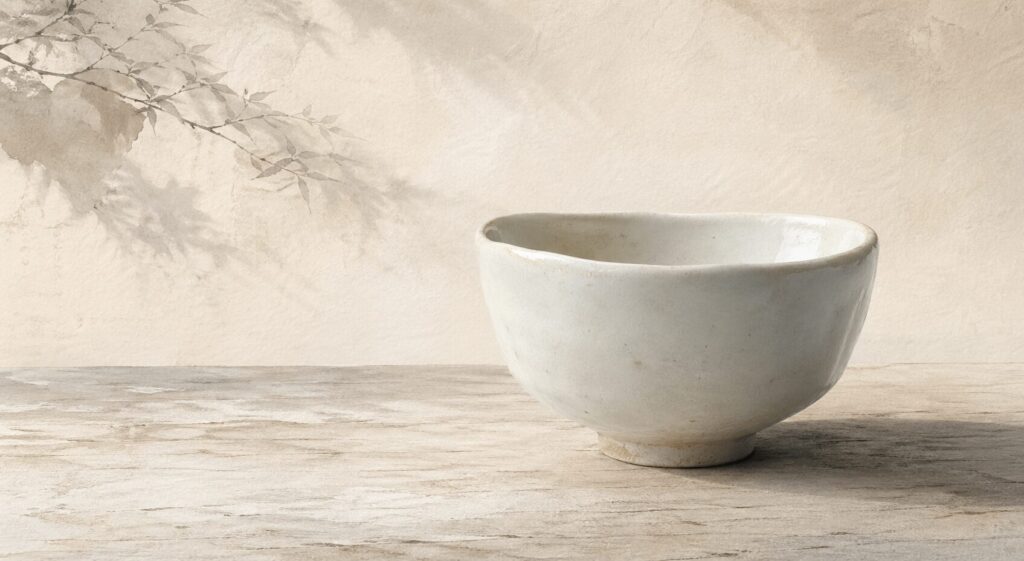 李朝白磁の茶碗や水指は高値がつく？買取市場で注目される理由と査定で