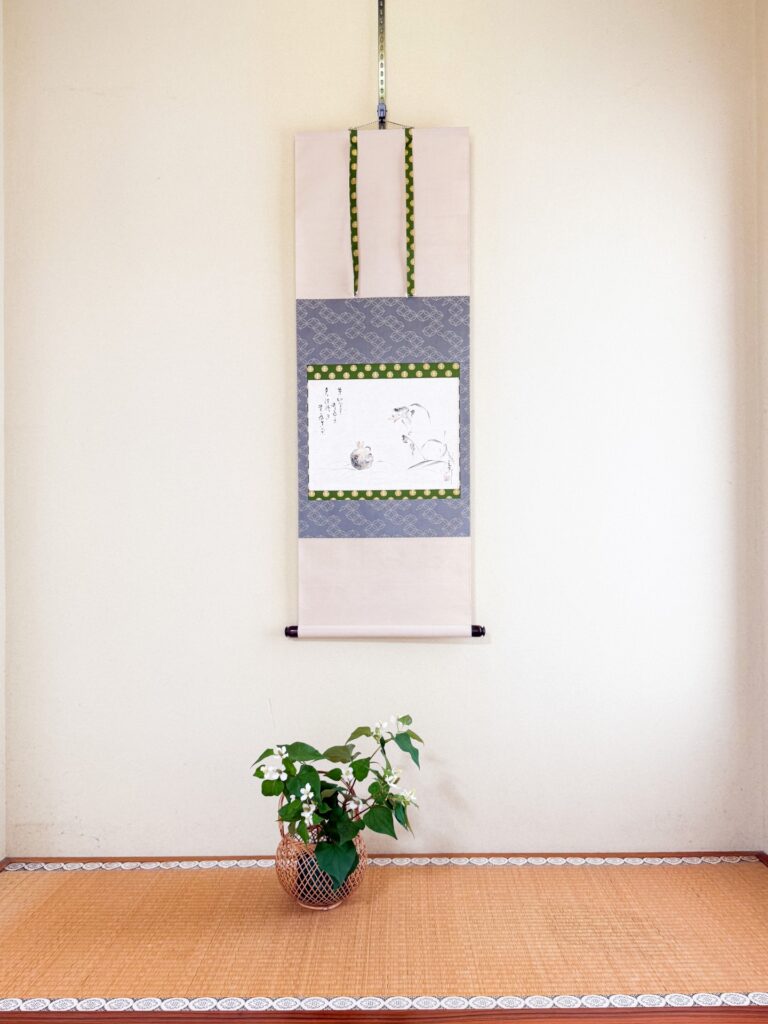 裏打ちされた掛け軸の買取で査定額が変わる理由と高額査定のコツの記事のアイキャッチ画像