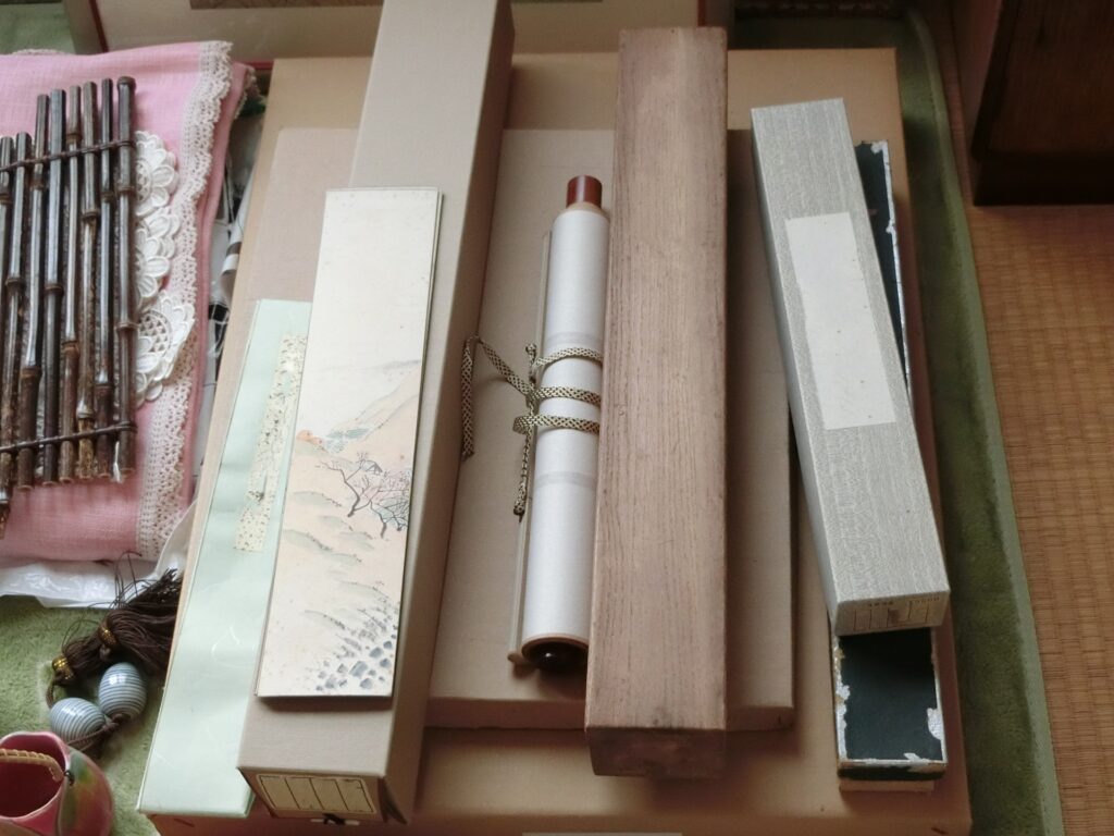 箱書き付き掛け軸を高く売るには？買取前に準備すべきチェックリストの記事のアイキャッチ画像