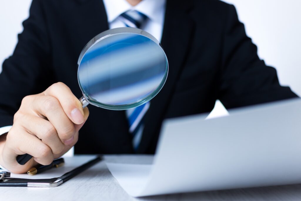 鑑定書付き掛け軸の真贋判定と買取価格相場|本当に安心できる?の記事のアイキャッチ画像