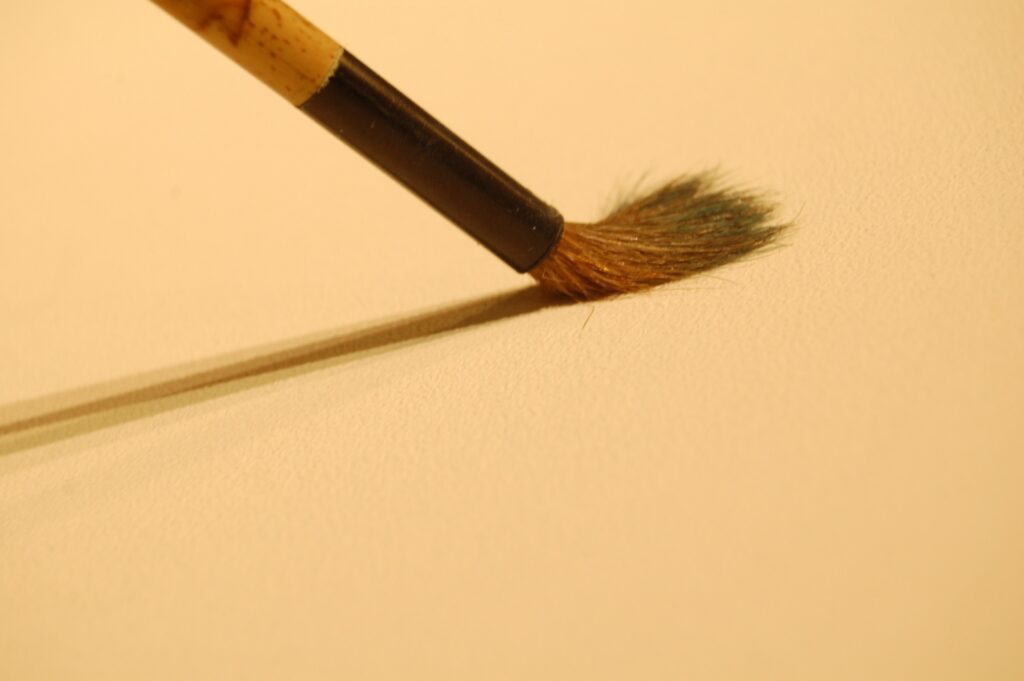 修復すれば高く売れる？傷がついた掛け軸の修復後に買取価格は上がるのかの記事のアイキャッチ画像